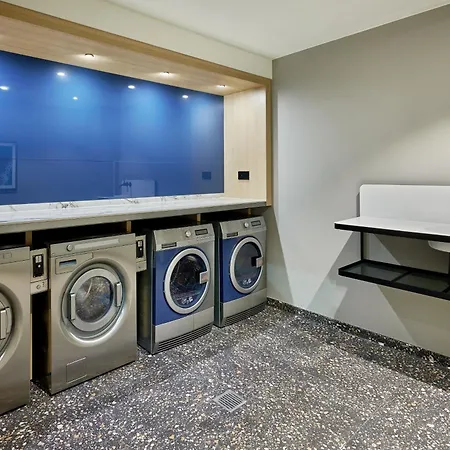 By Marriott 4* München