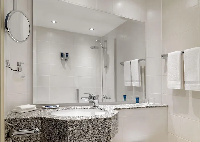 ホテル フォーポイント バイ シェラトン セントラル ミュンヘン