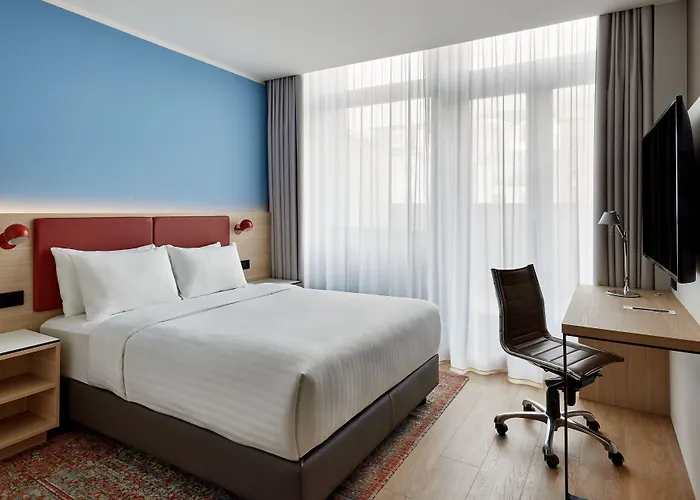 ホテル フォーポイント バイ シェラトン セントラル ミュンヘン