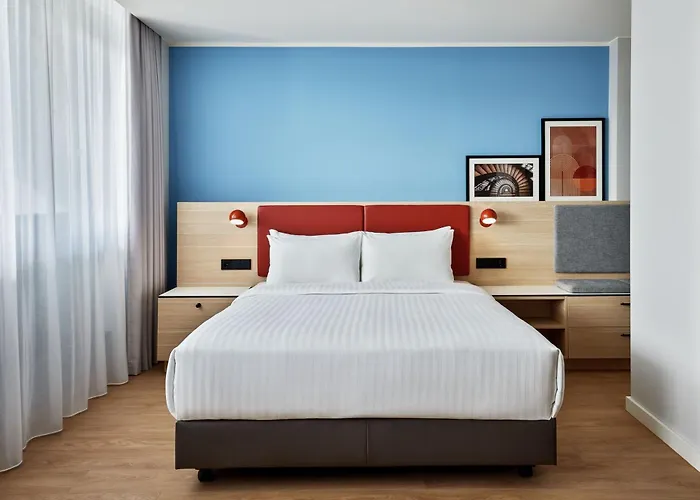 Hotel By Marriott