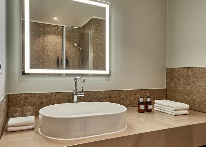 フォーポイント バイ シェラトン セントラル ミュンヘン