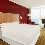 ホテル フォーポイント バイ シェラトン セントラル