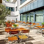 By Marriott Szálloda München