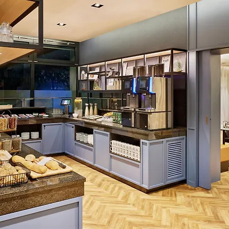By Marriott 4*