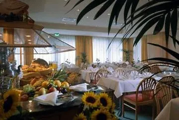 By Marriott Hotel 4*