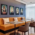 By Marriott Мюнхен